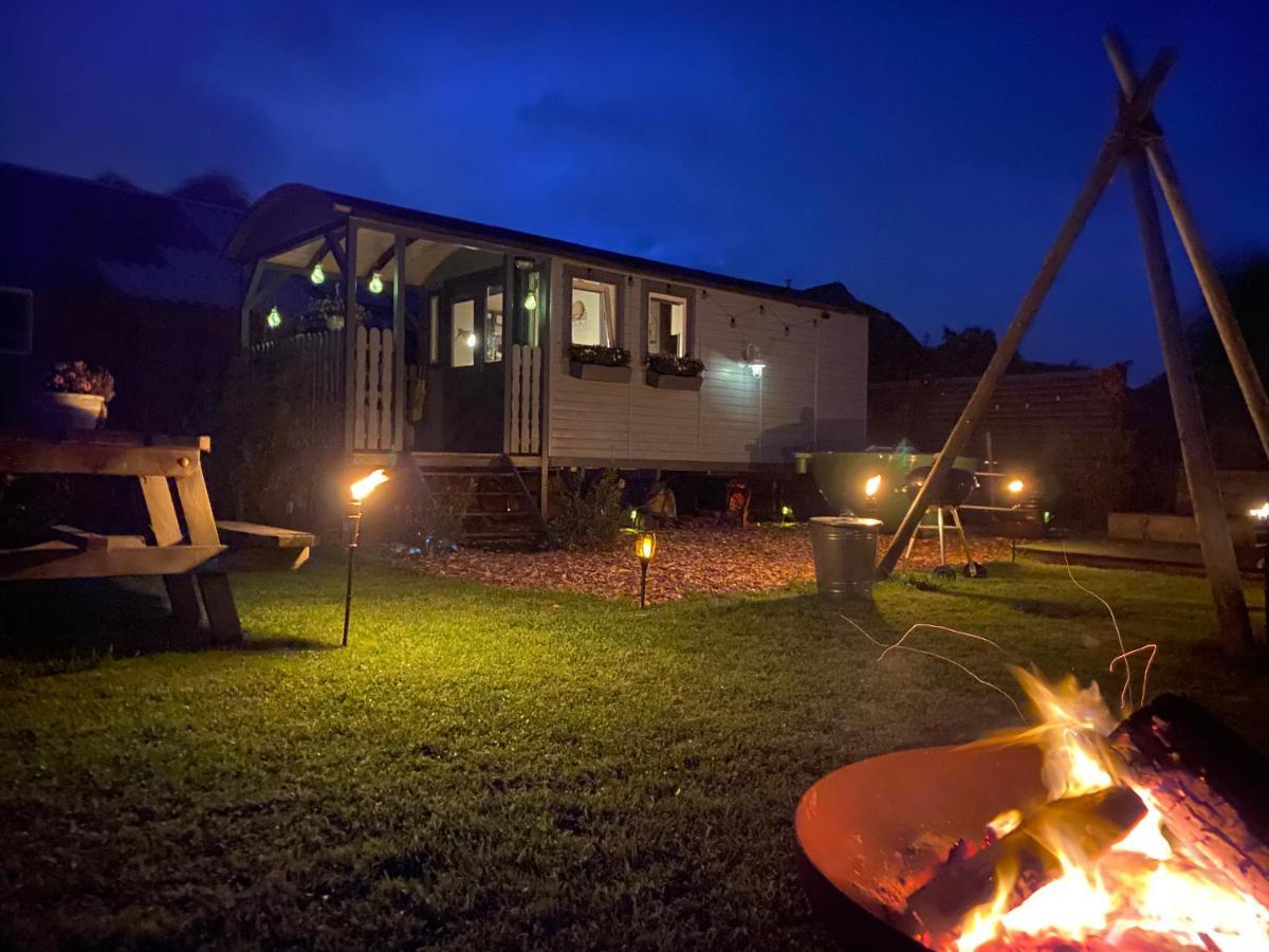 Pipowagen Mammaloe Bed & Breakfast Wijhe Bagian luar foto